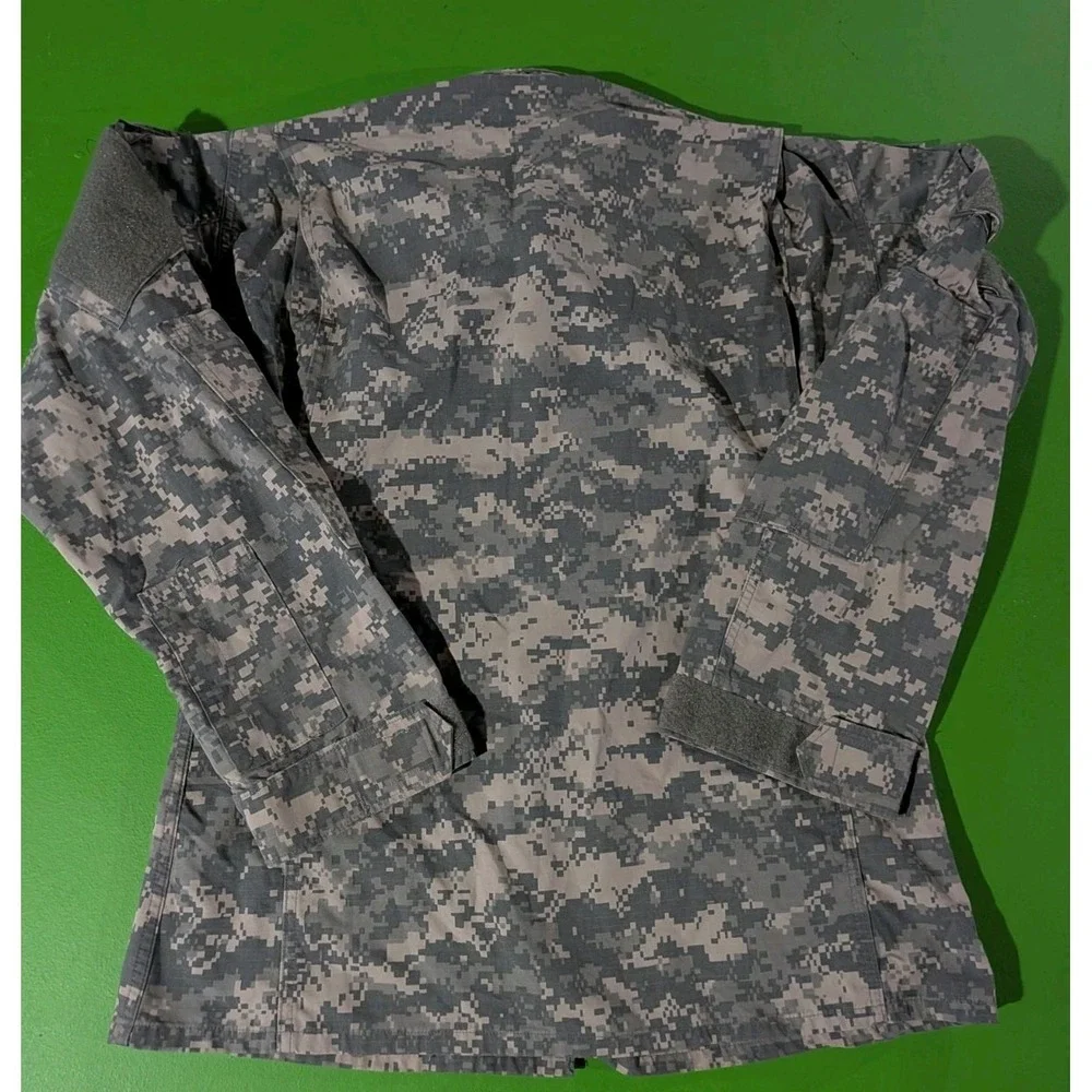 US Army ACU Jacket Mens Small Reg UCP Digital Camo‎ Ripstop Combat Coat Uniform